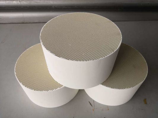 কেনা ডিজেলের নির্গমন নিয়ন্ত্রণের জন্য কম চাপ ড্রপ এবং উচ্চ প্রবাহের হার সহ নিম্ন ব্যাক চাপ অনুঘটক ডিপিএফ অনলাইনে উৎপাদন