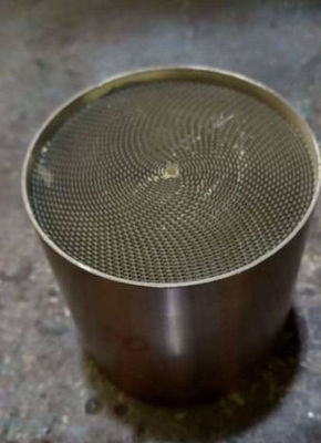 কেনা মোটরগাড়ি প্ল্যাটিনাম ধাতব মনোলিথ অনুঘটক জাল অনলাইনে উৎপাদন