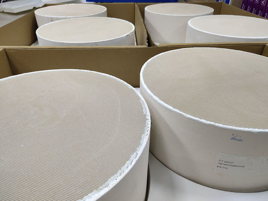 কেনা পিওসি কণা অক্সিডেশন অনুঘটক এসআরআর অনুঘটক রূপান্তরকারী 100 সিপিআই অটোমোবাইল নির্গমন অনলাইনে উৎপাদন