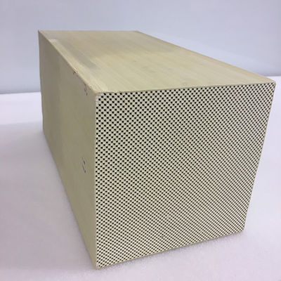 এসআইসি সিলিকন কার্বাইড অনুঘটক ডিপিএফ ফিল্টার ইউরো গাড়ির যন্ত্রাংশ কম সহগের তাপীয় প্রসারণ